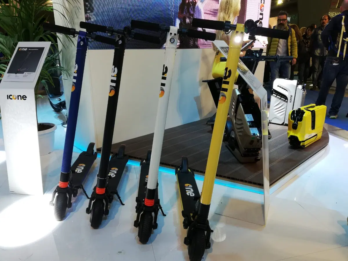Carlo Parente (V-Ita): "Siamo felici del successo riscosso a EICMA" (2)