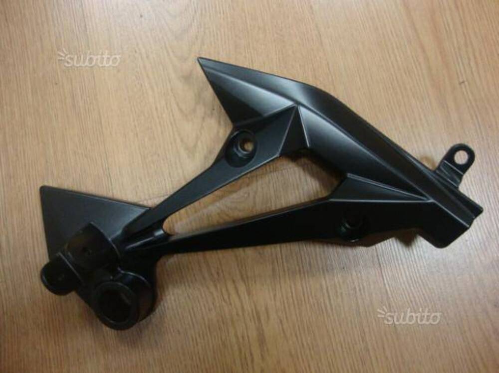 Supporto pedana post.dx Kawasaki Z750-100