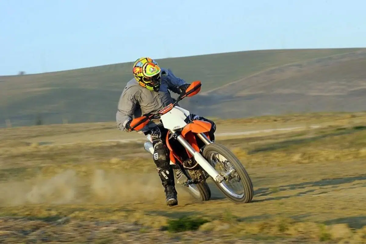 Primi test di collaudo per Rossi al ranch "La Biscia" (2)