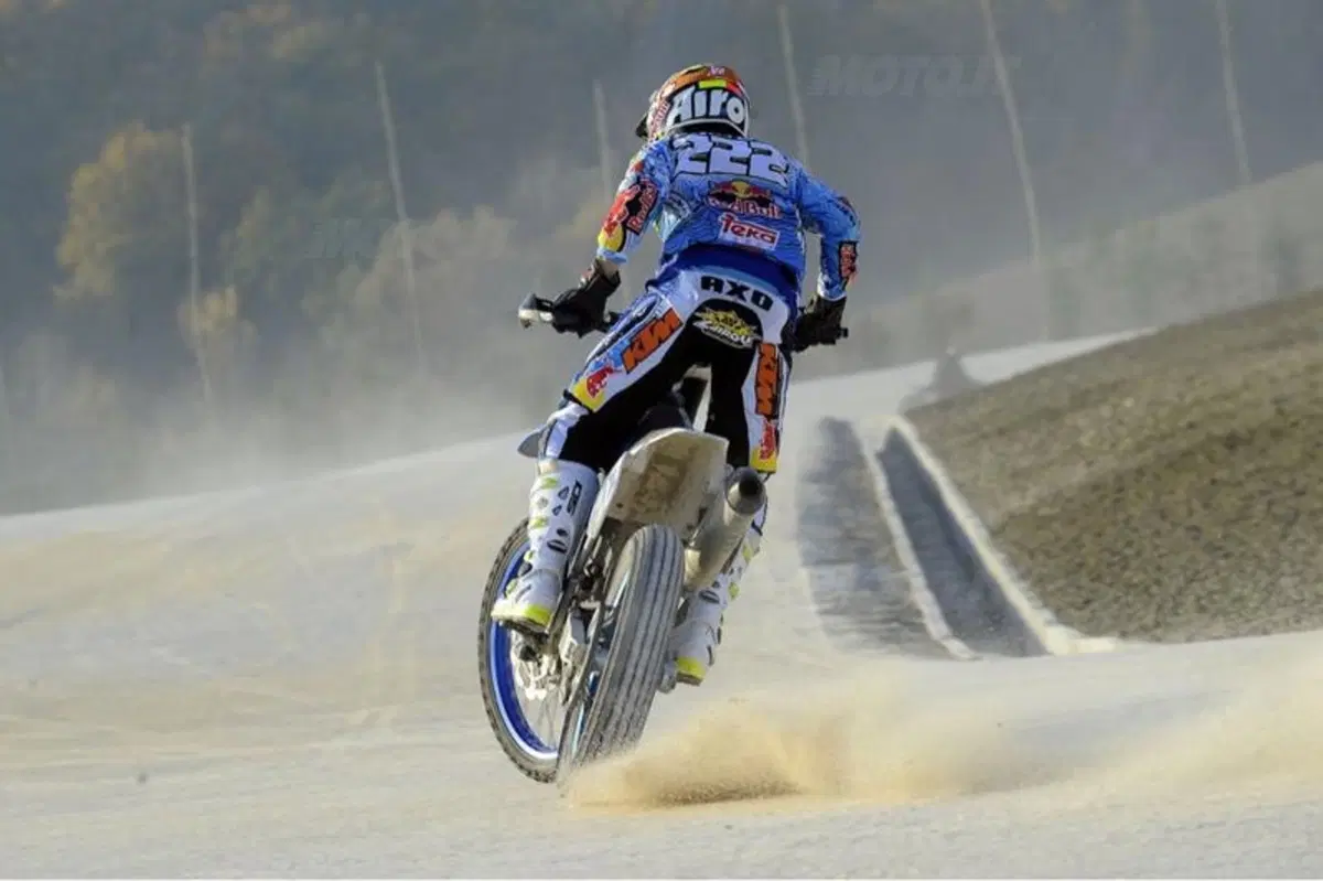 Primi test di collaudo per Rossi al ranch "La Biscia" (7)