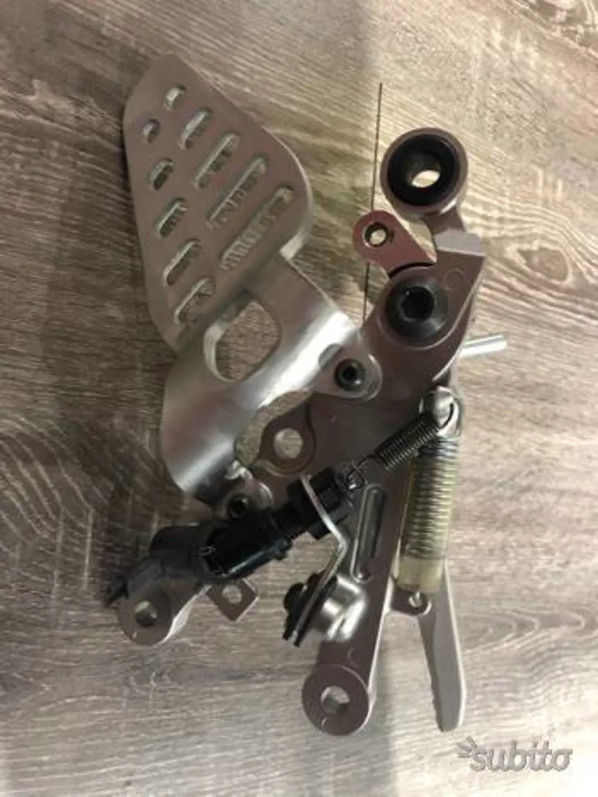 Pedana dx completa Yamaha R6 2007 (2)