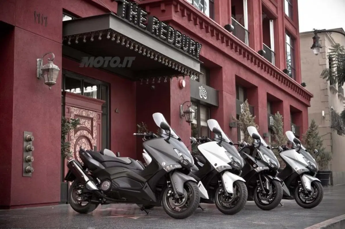 Yamaha TMAX 530  (20)