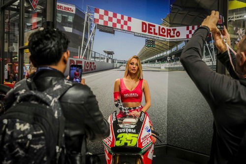 Le ragazze di EICMA 2019 (8)