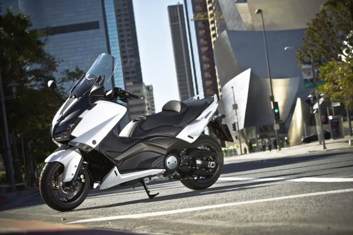 Yamaha TMAX 530  (24)