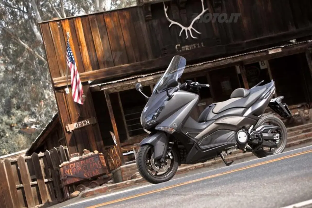 Yamaha TMAX 530  (35)