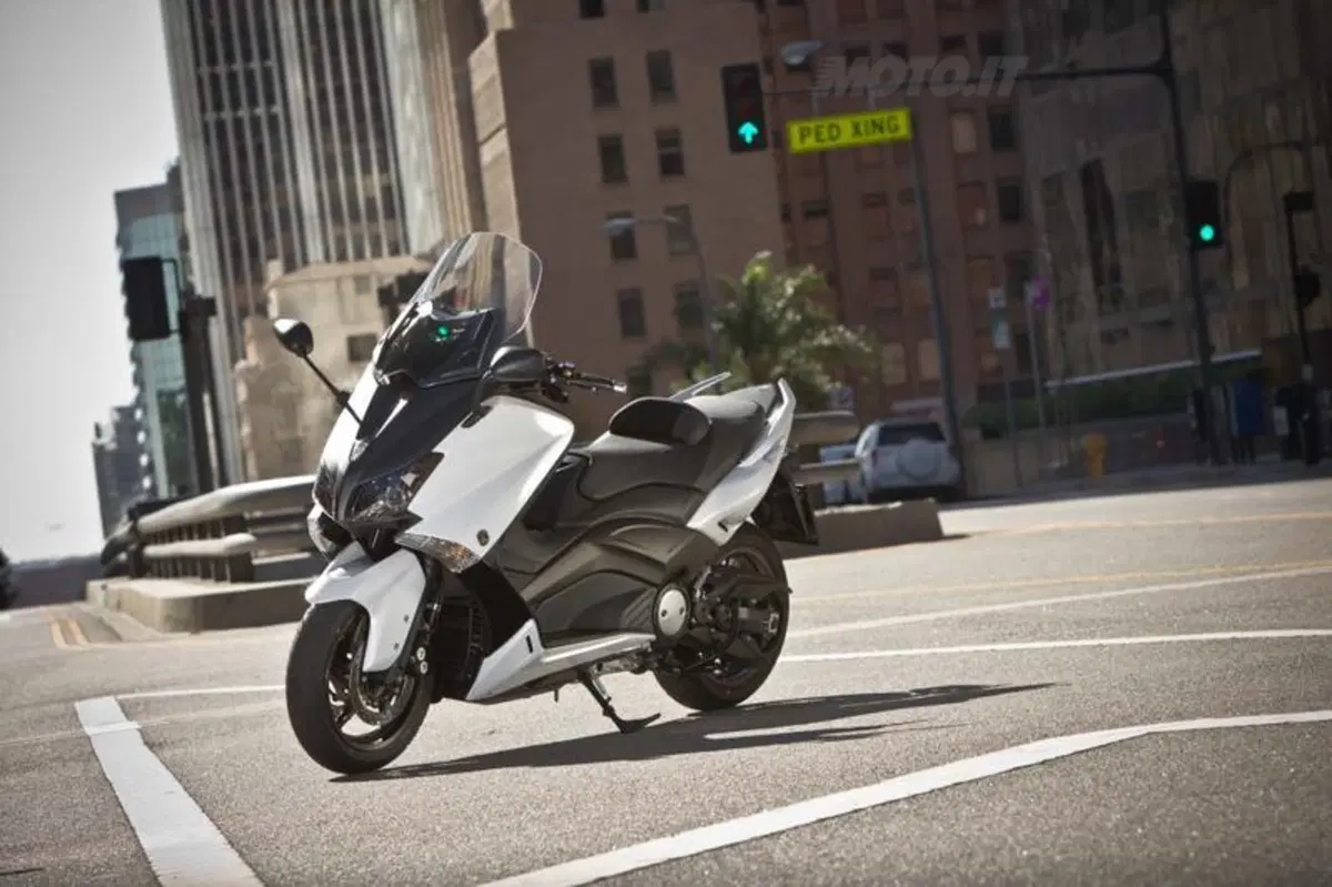 Yamaha TMAX 530  (41)
