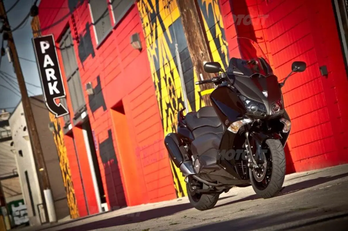 Yamaha TMAX 530  (43)