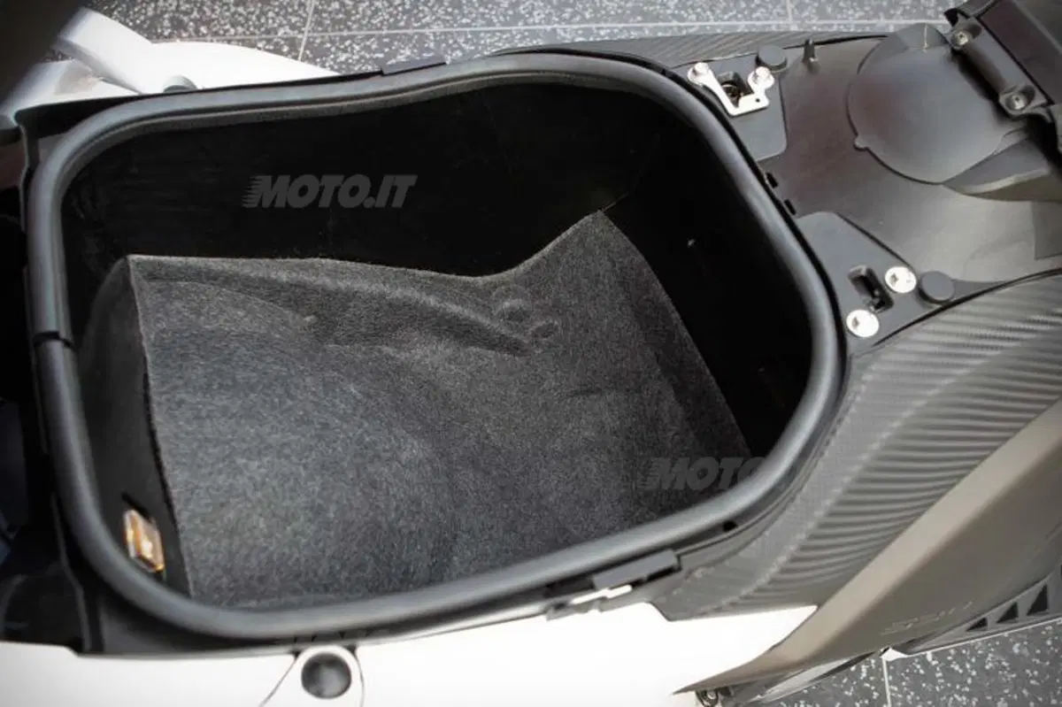 Yamaha TMAX 530  (53)