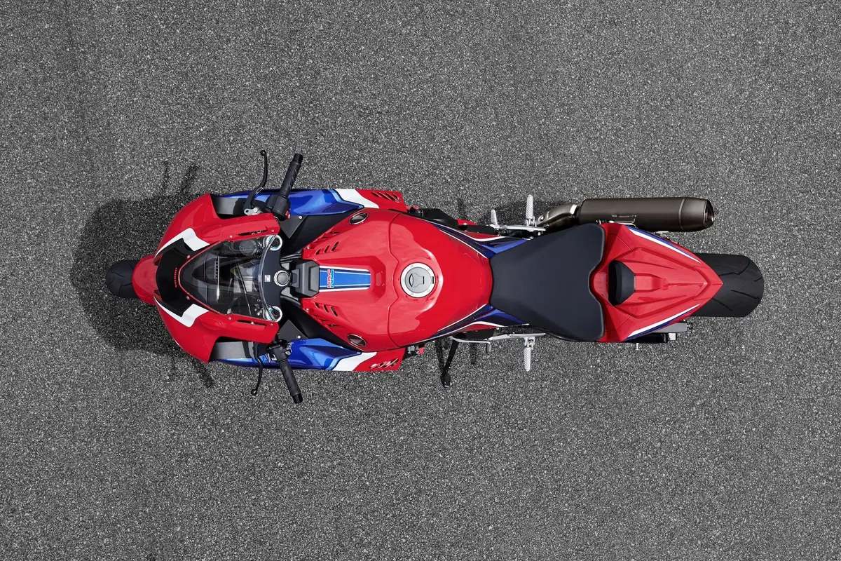 Marc Marquez: "Ma è davvero una moto stradale?" (7)