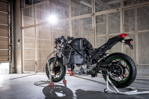 Kawasaki annuncia l'arrivo di una Ninja elettrica (6)