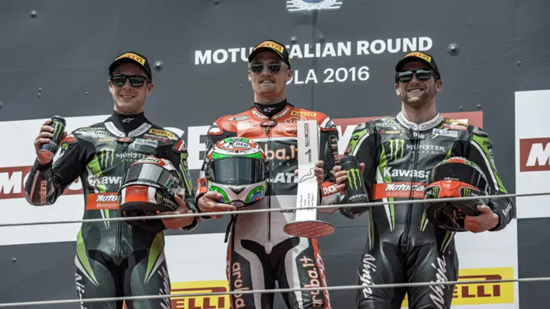 SBK 2016. GP d'Italia. Davies si impone in gara 1 a Imola