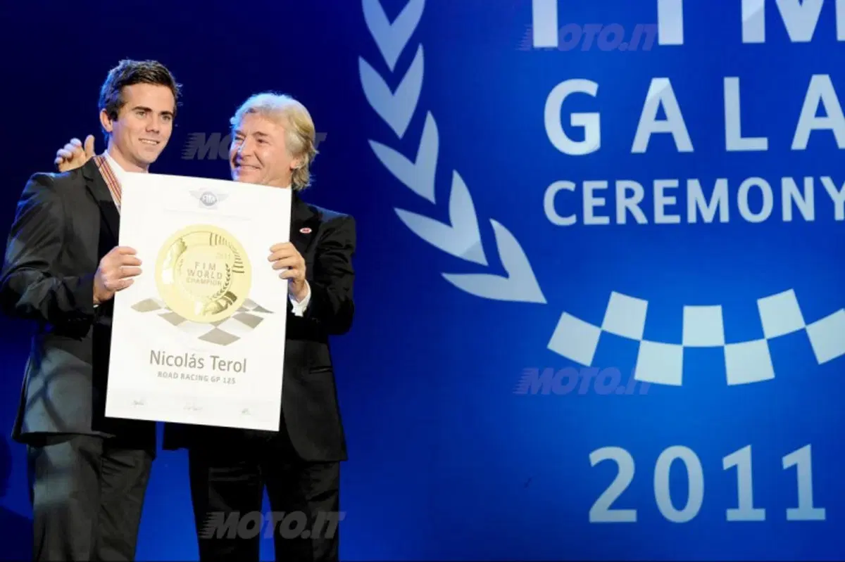 Gala 2011 FIM, premiati i migliori motociclisti del mondo (4)