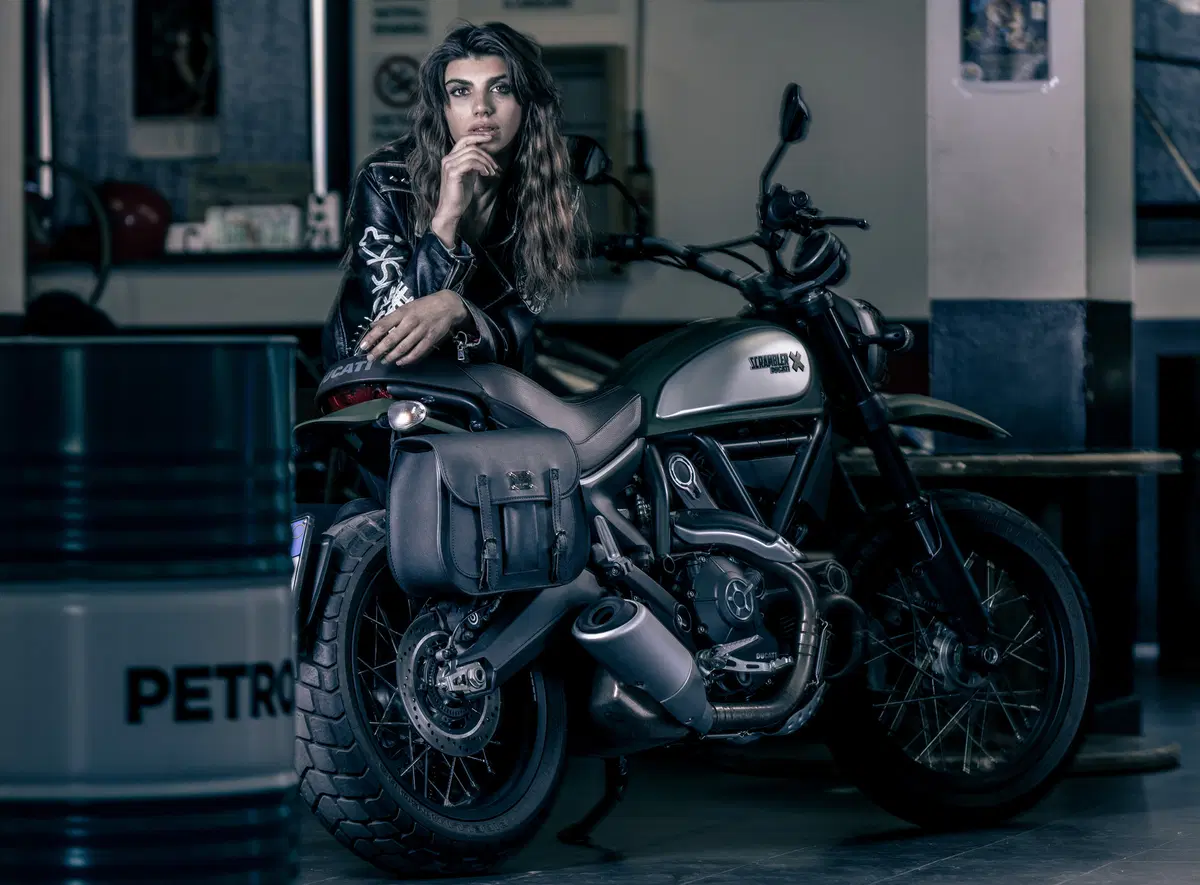 Roy Rebel, borse moto in gomma di pneumatici riciclati (12)