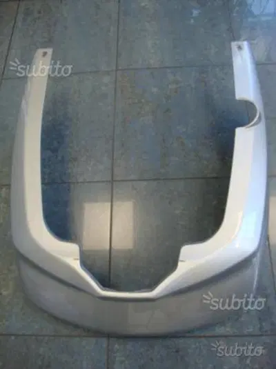 Coperchio inferiore Burgman 400 e 250 Suzuki
