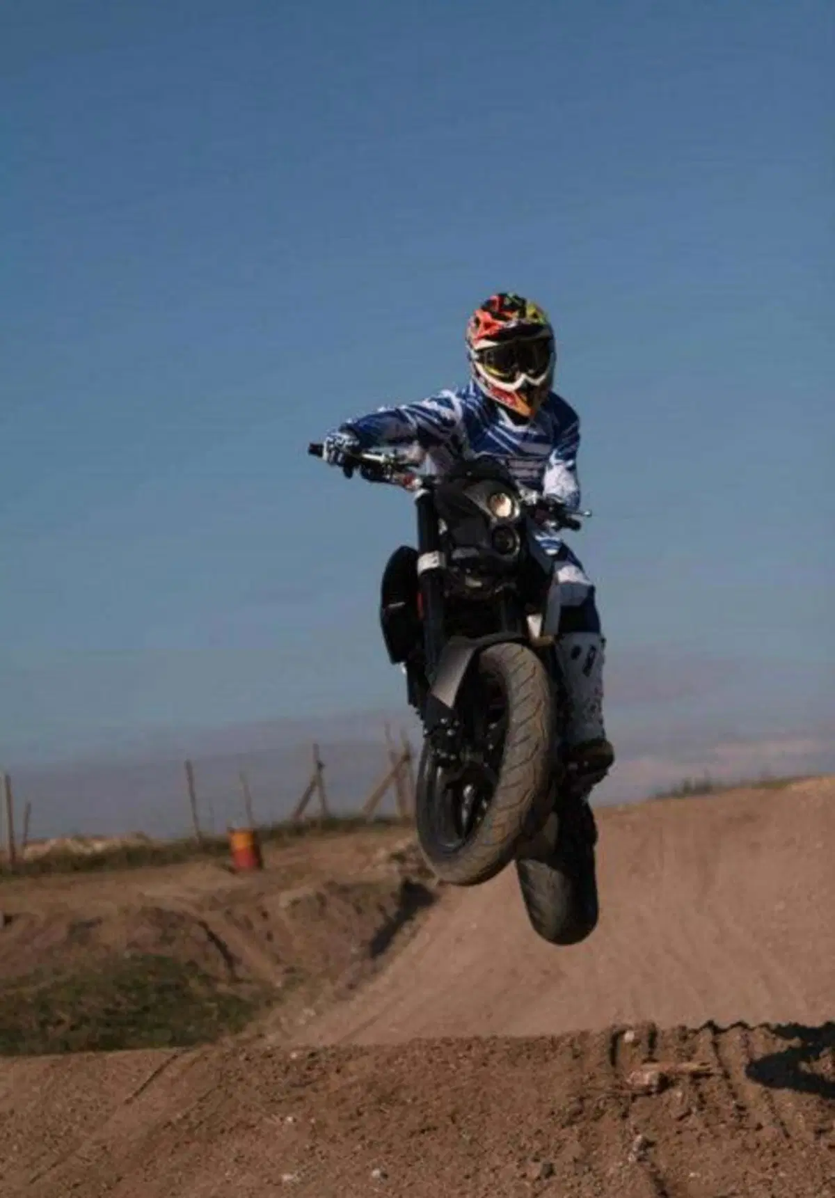 Tony Cairoli da pazzi sulla Duke! (2)