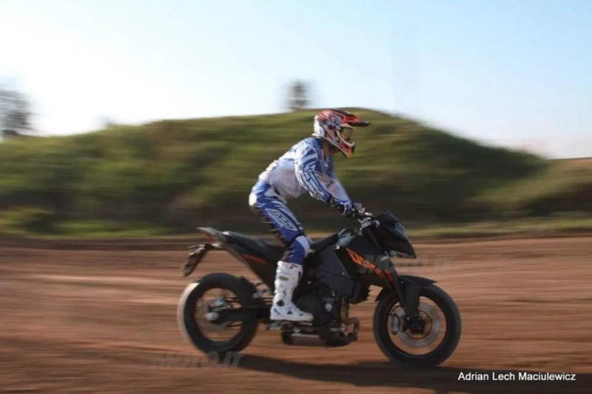 Tony Cairoli da pazzi sulla Duke! (3)