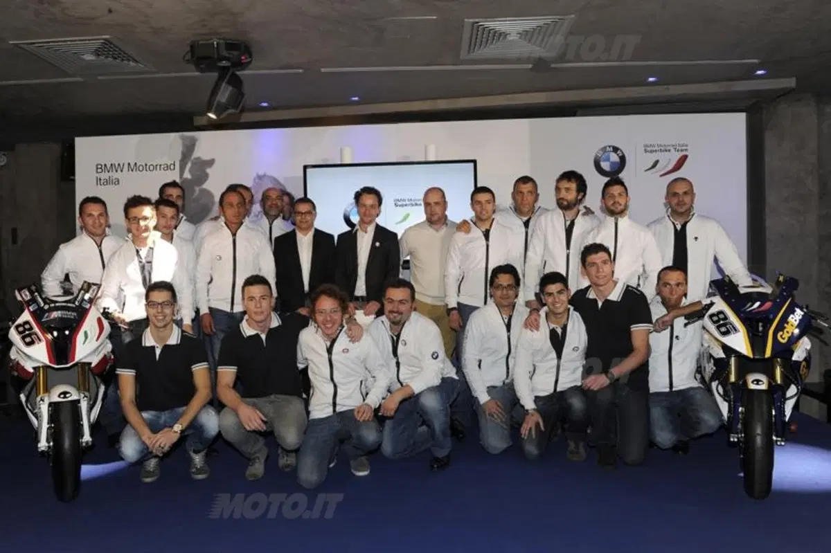 Presentato a Milano il team BMW Motorrad Italia (3)