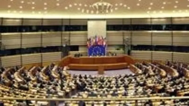 L'Unione Europea vuole moto pi&ugrave; ecologiche e sicure