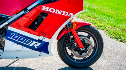 Honda VF1000R: una delle regine degli anni '80 all'asta (9)