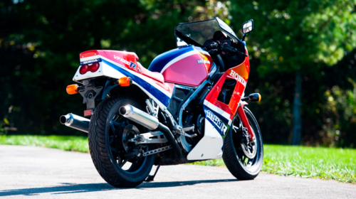 Honda VF1000R: una delle regine degli anni '80 all'asta (2)