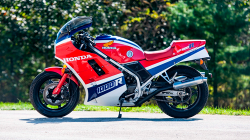 Honda VF1000R: una delle regine degli anni '80 all'asta (3)