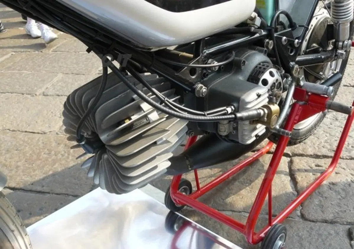 Massimo Clarke: "I motori a cilindro orizzontale"