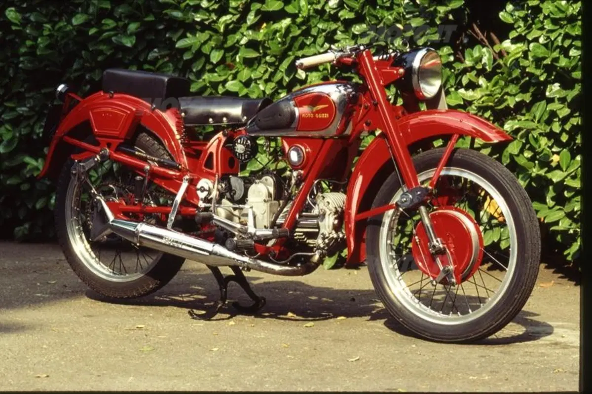 Massimo Clarke: "I motori a cilindro orizzontale" (4)