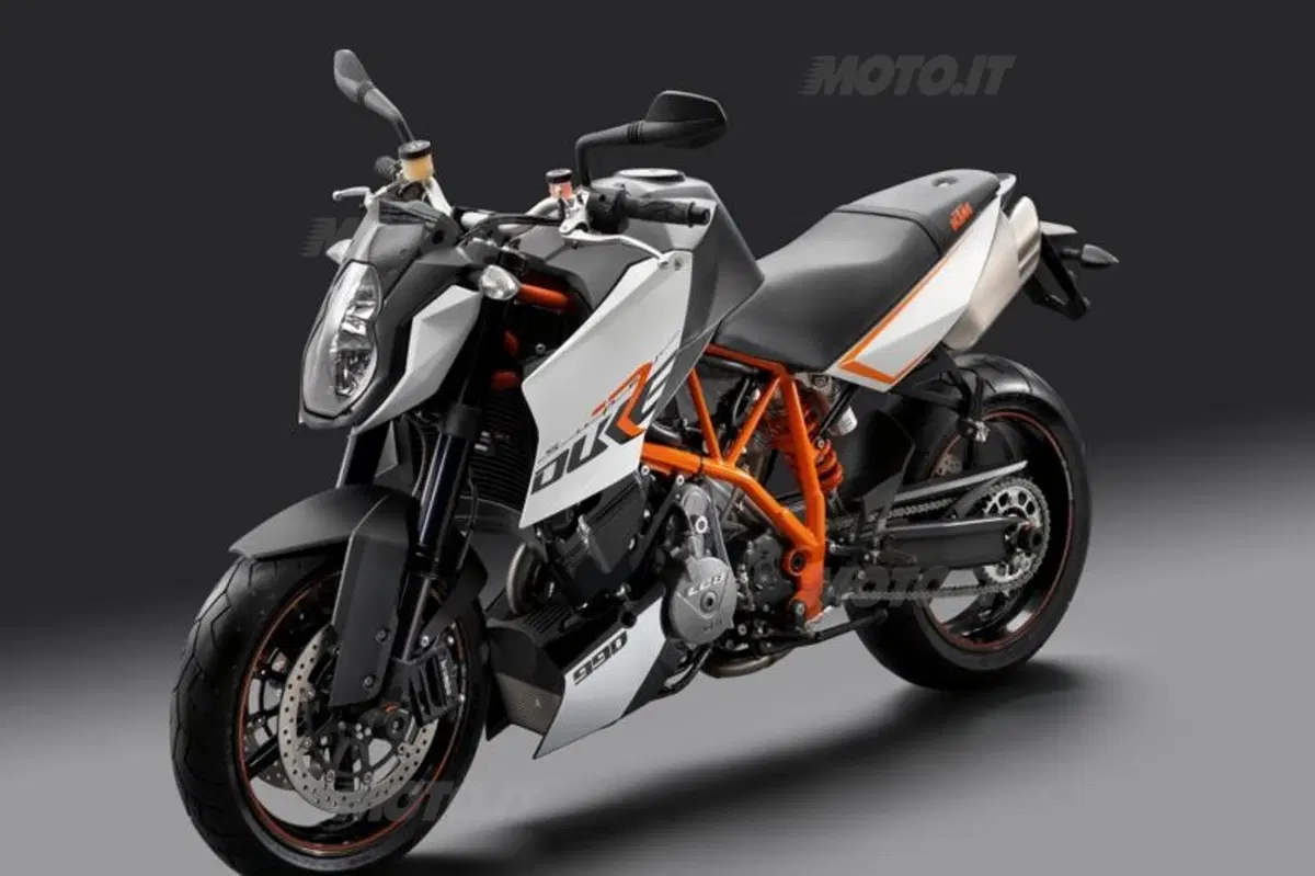 KTM 990 Super Duke R 2012 (2)