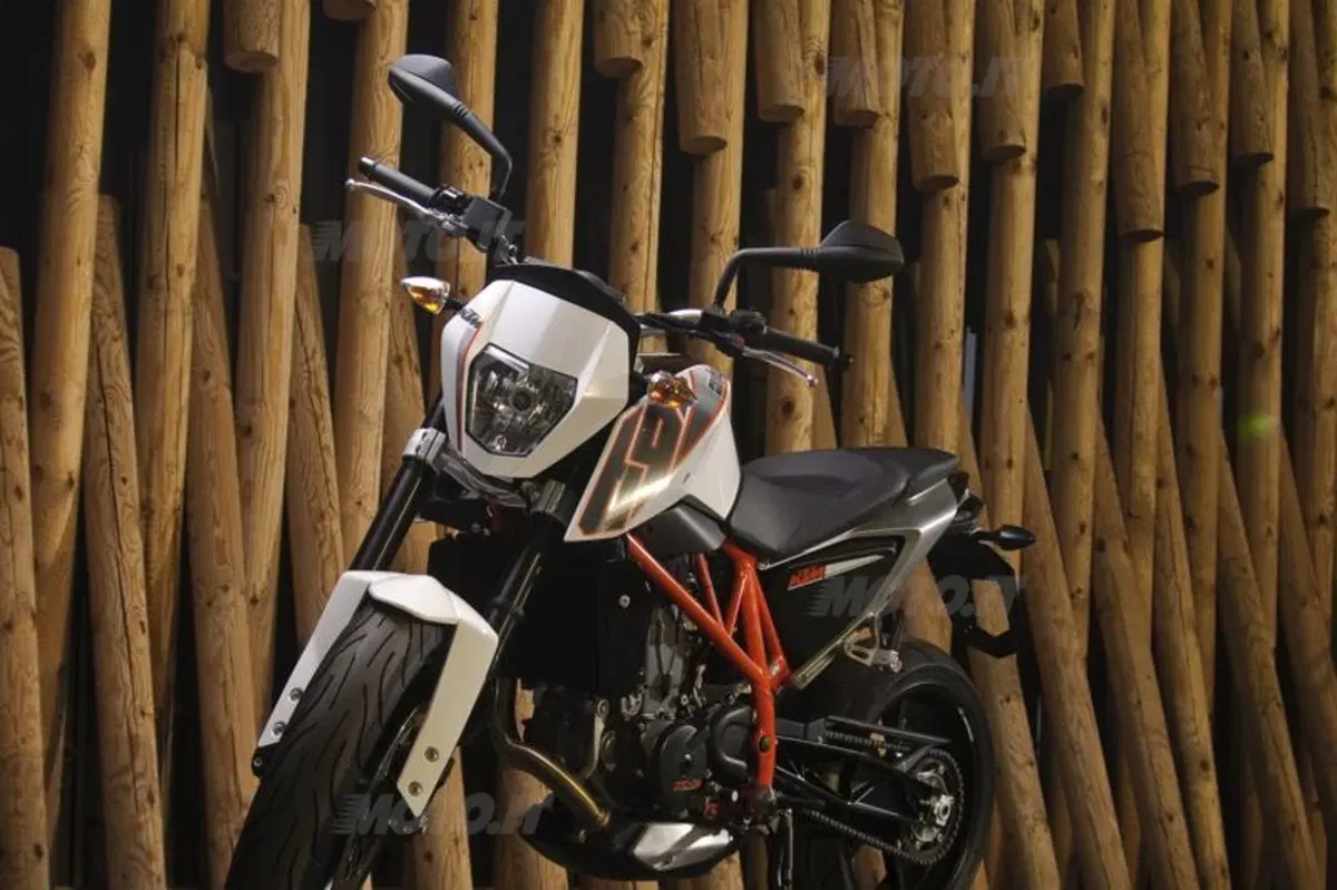 KTM Duke 690  (16)