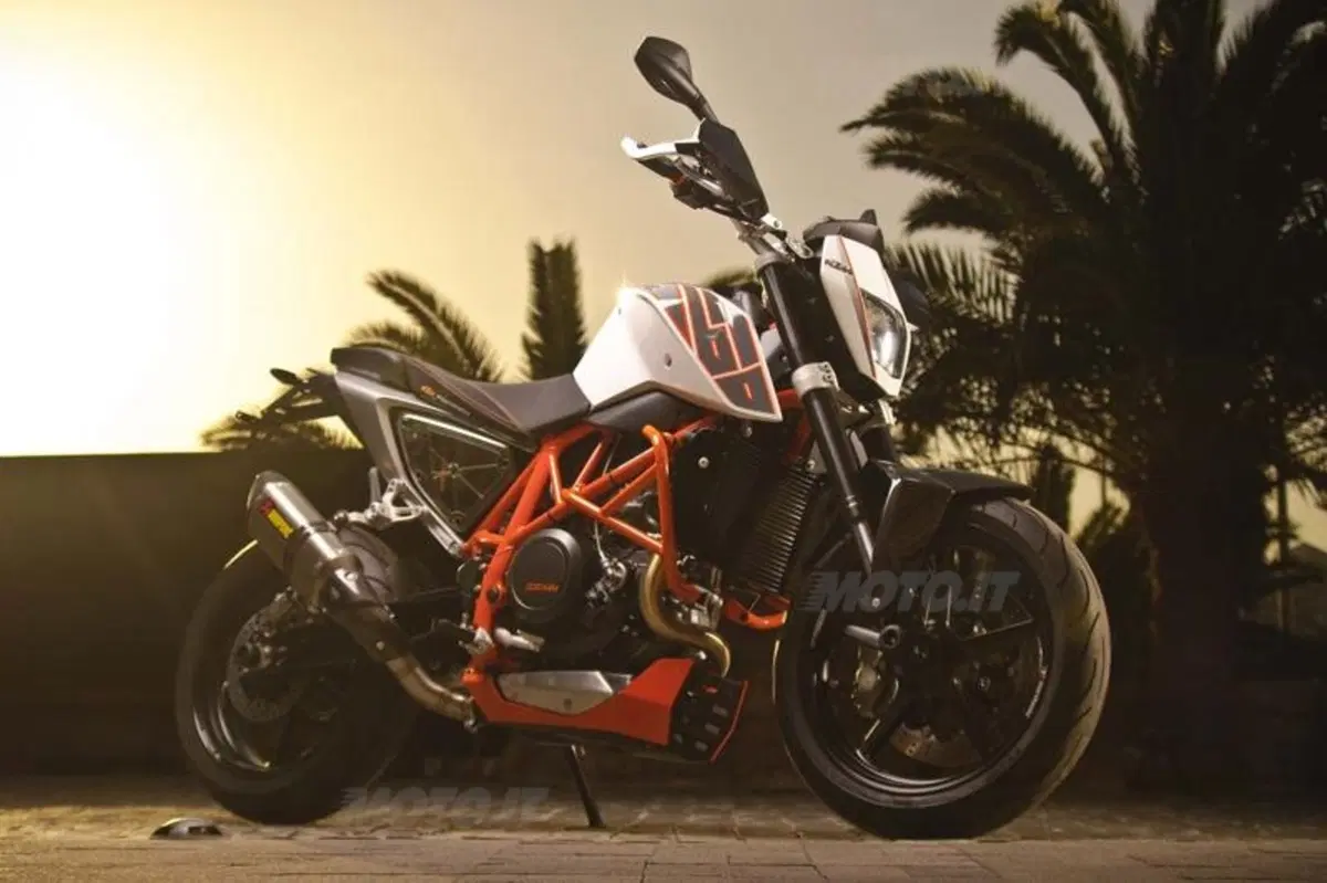 KTM Duke 690  (17)