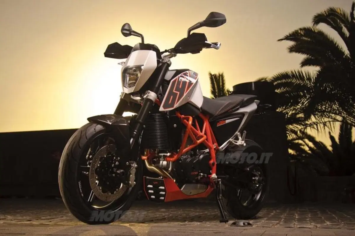 KTM Duke 690  (18)