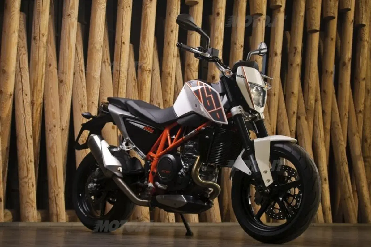 KTM Duke 690  (21)
