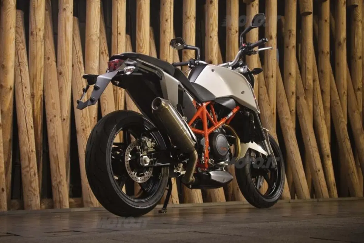 KTM Duke 690  (22)