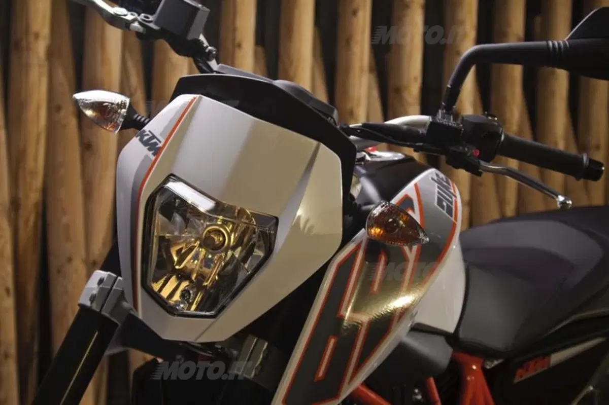 KTM Duke 690  (25)