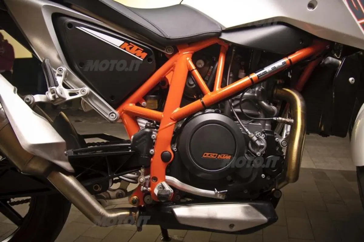KTM Duke 690  (30)