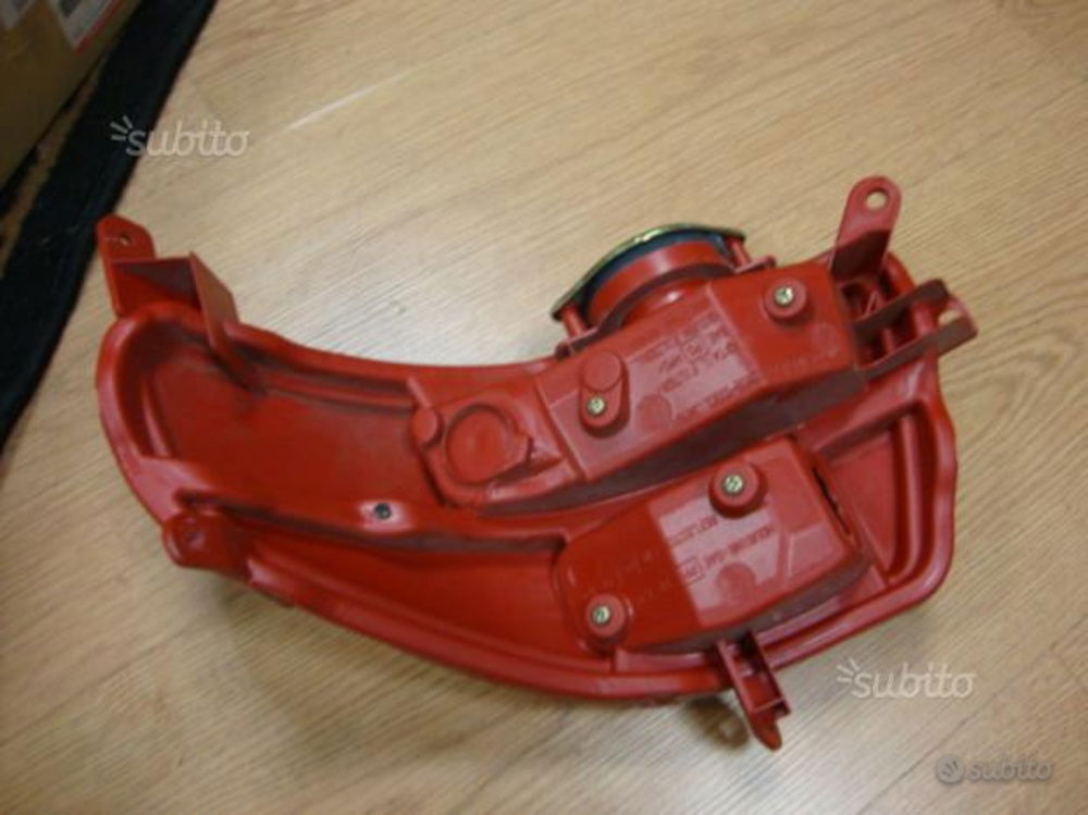 Fanale post dx per suzuki burgman 650 03\04 (2)