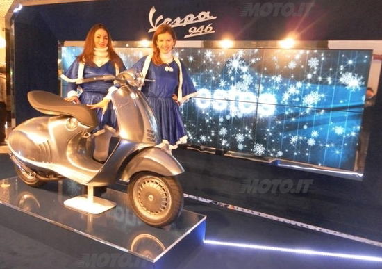 Vespa 946 esposta allo Spazio Broletto 13 a Milano