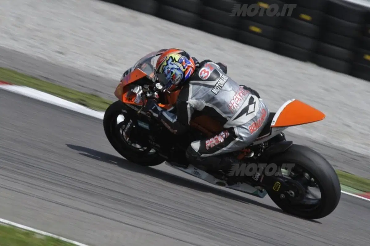 Emanuele Berzano (Motomarket Asti): "Iniziai a correre con Melandri, poi..." (2)