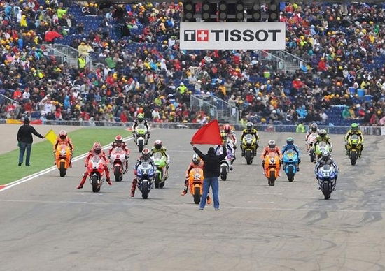 MotoGP. Nuove modifiche al regolamento per aiutare le CRT