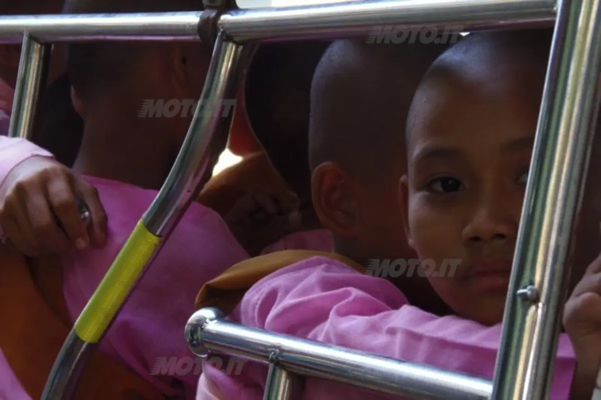 Viaggi: Myanmar. "Frenare col clacson" (4)