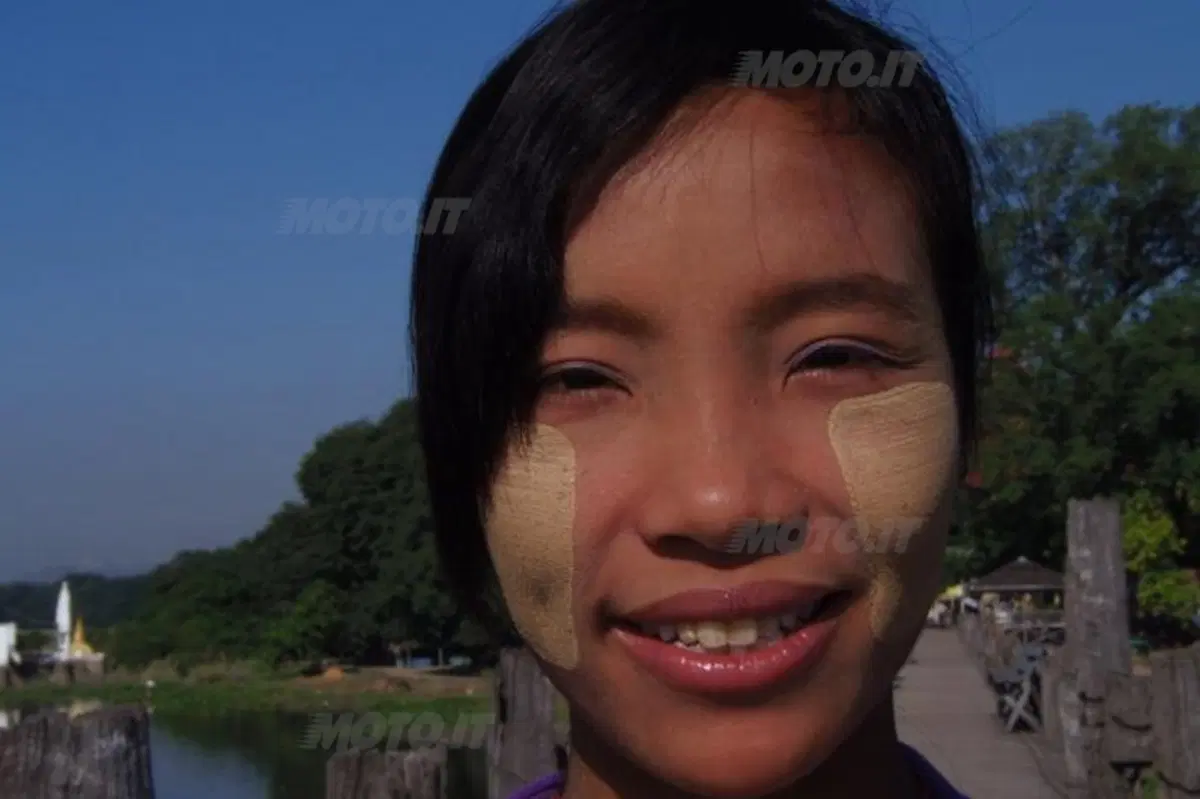 Viaggi: Myanmar. "Frenare col clacson" (24)