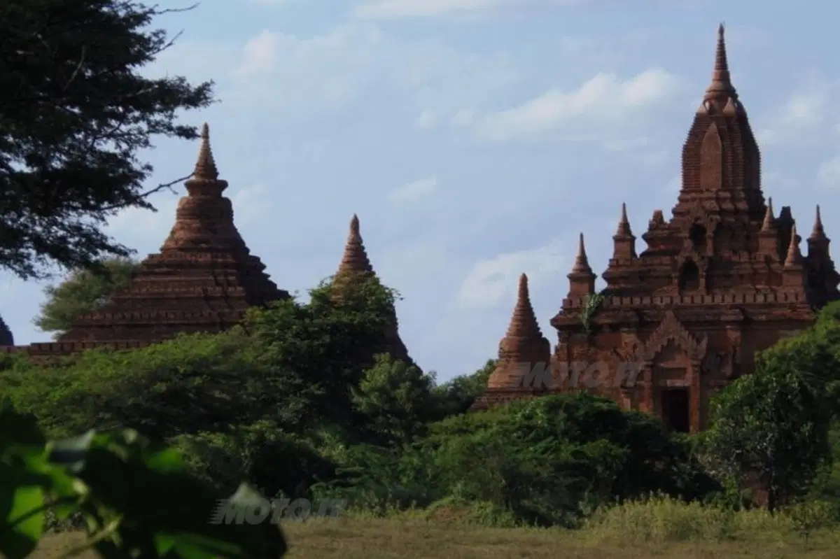 Viaggi: Myanmar. "Frenare col clacson" (30)