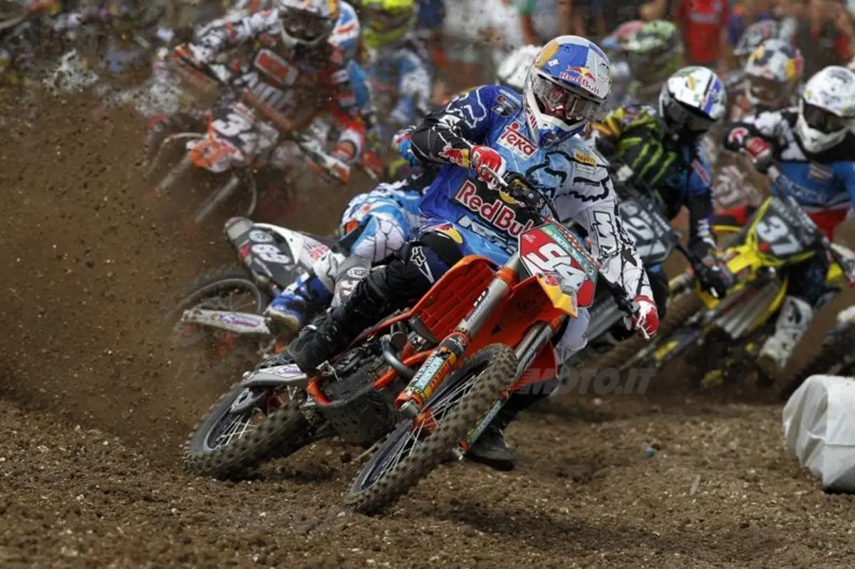 KTM Factory Edition: 350 SX-F Cairoli e 250 SX-F Roczen (3)
