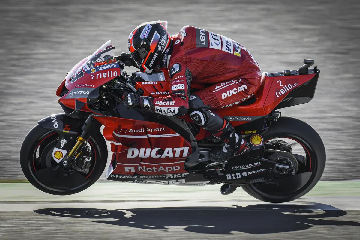 MotoGP 2019. Fabio Quartararò in pole a Valencia (10)