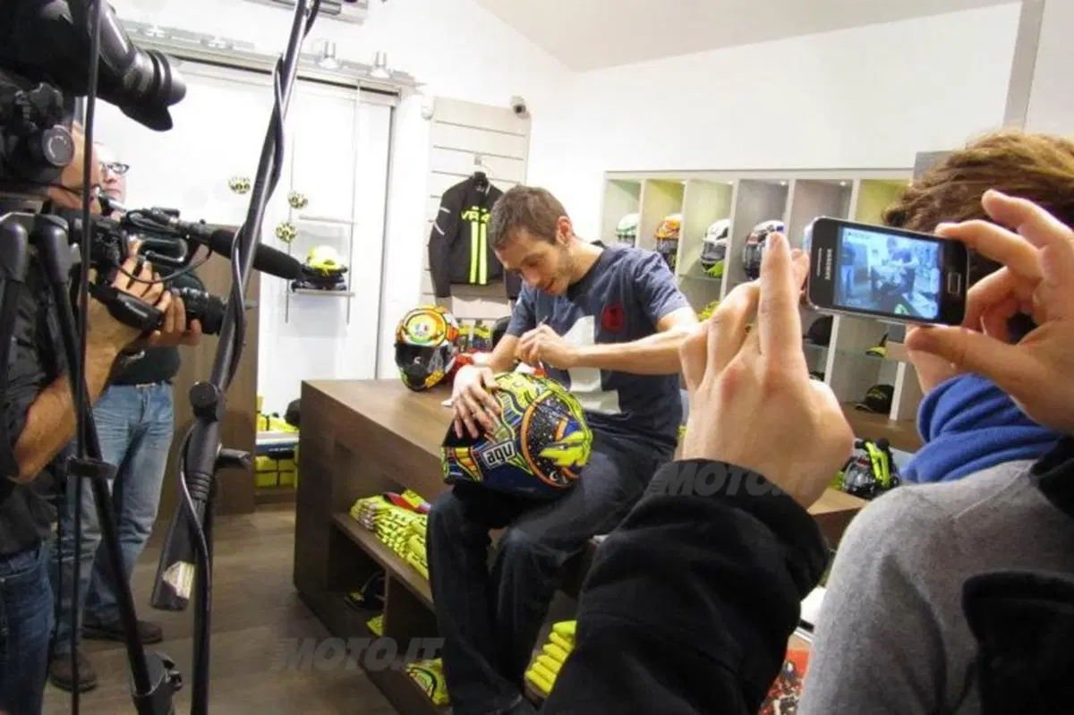 Valentino Rossi su dainese.com: "Sogno di vincere il Mondiale numero 10"
