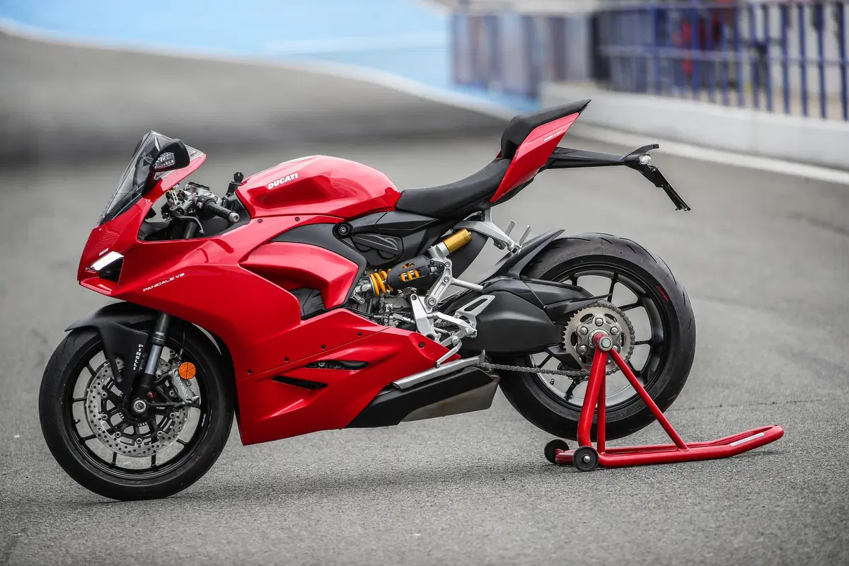 Ducati Panigale V2. Piccola Superbike (3)