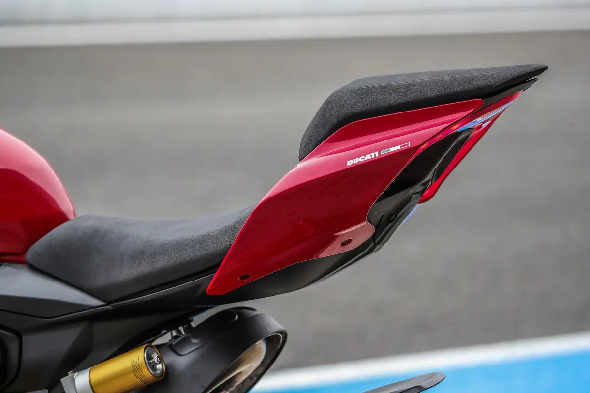 Ducati Panigale V2. Piccola Superbike (7)
