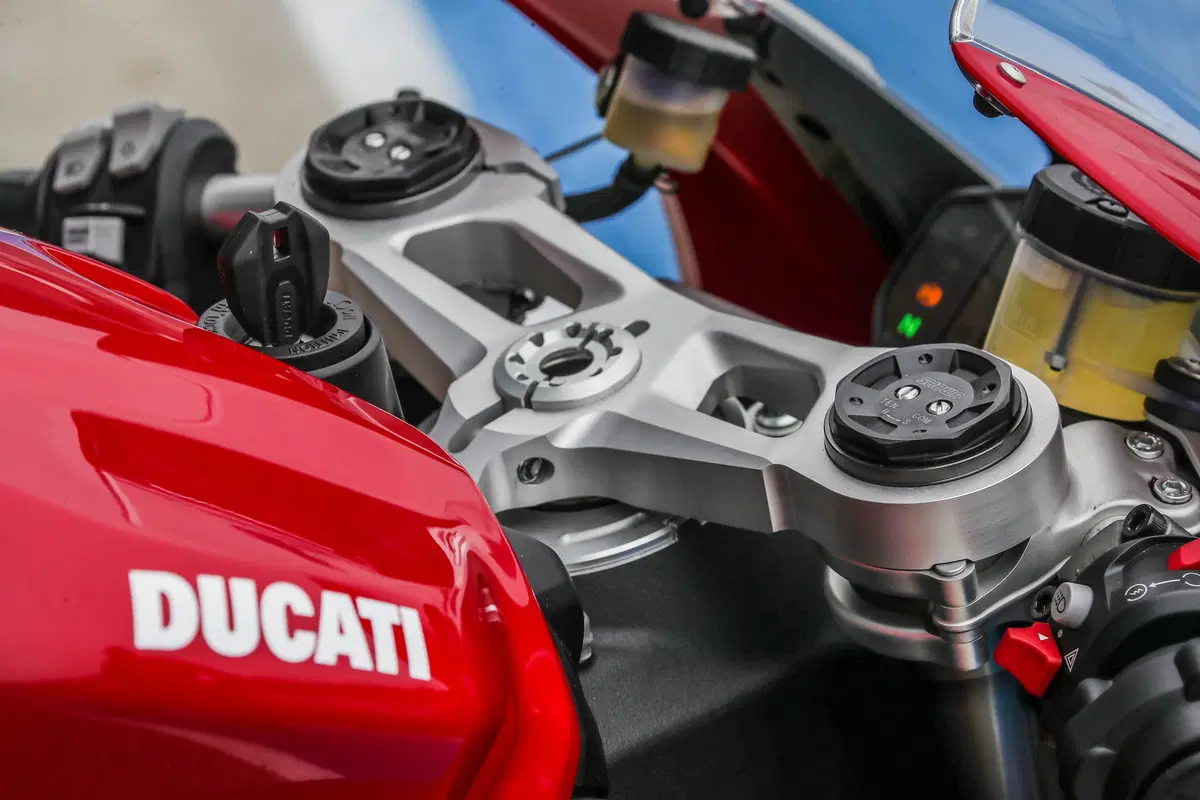 Ducati Panigale V2. Piccola Superbike (12)