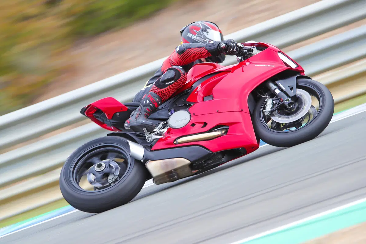 Ducati Panigale V2. Piccola Superbike (5)