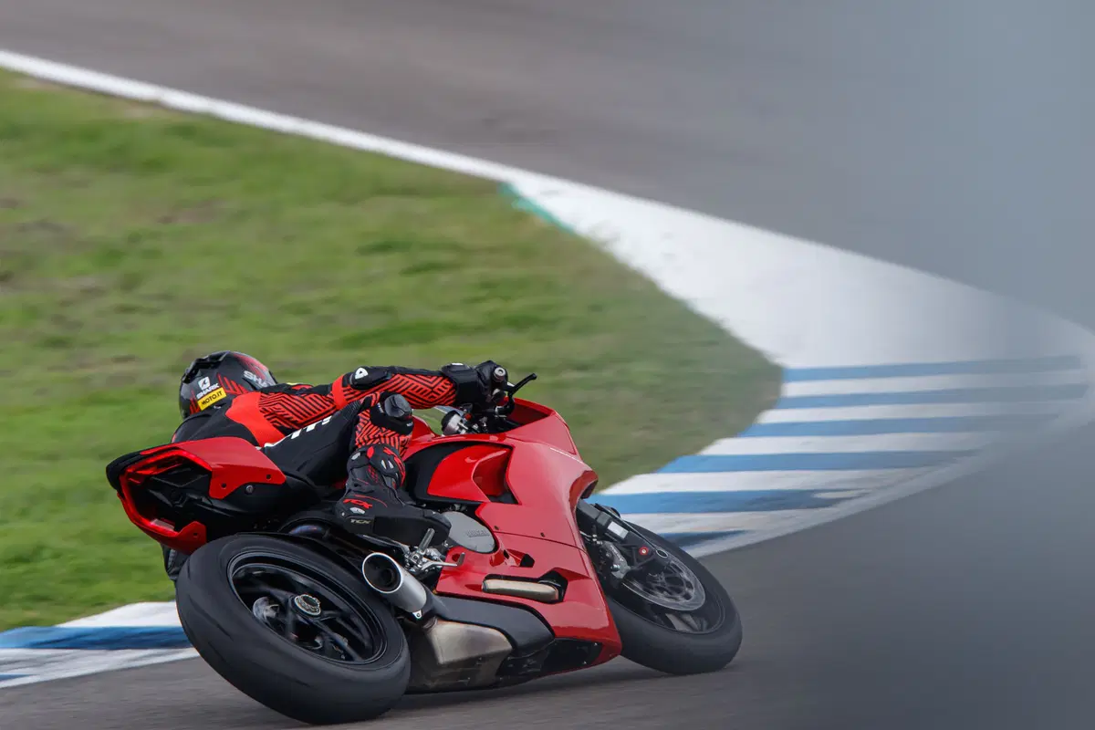 Ducati Panigale V2. Piccola Superbike (10)
